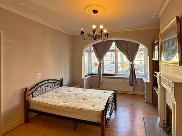 House for rent in London Borough of Croydon, Greater London