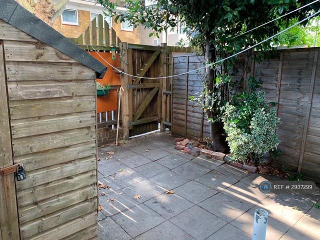 Apartment for rent in Old Ford, Bow