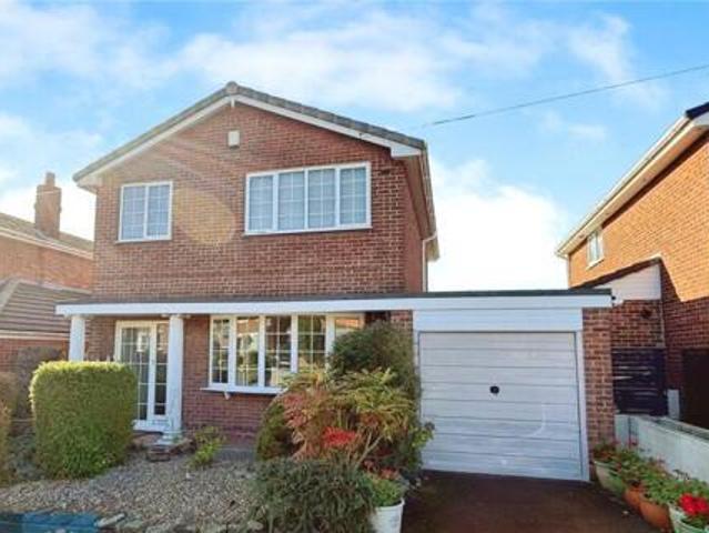 House for sale in Staincross, South Yorkshire