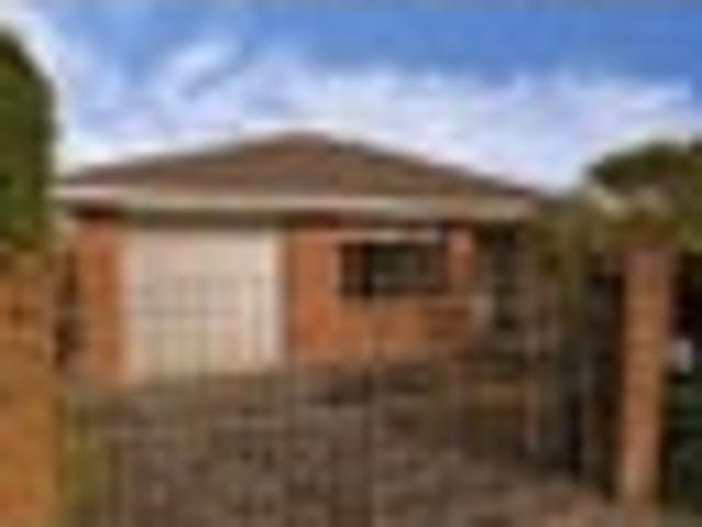 Townhouse for rent in Howick, Oroua County