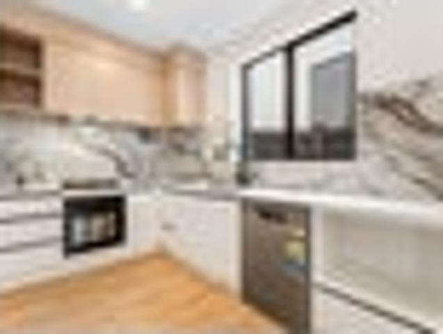 Townhouse for rent in Howick, Oroua County