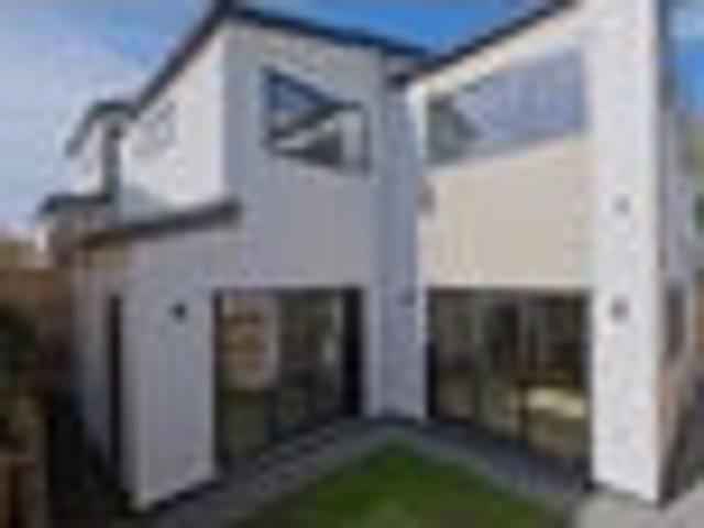 Townhouse for rent in Howick, Oroua County