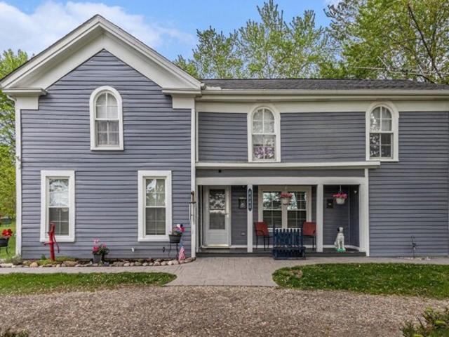 House for sale in Almont House for sale in Almont