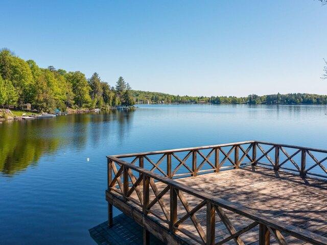 House for sale in Cranberry Lake