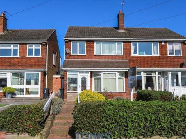 House for sale in Halesowen, West Midlands