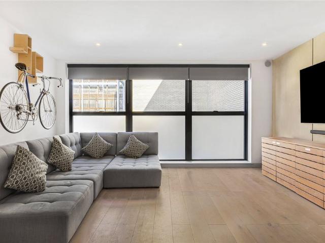 House for rent in London Borough of Hackney, Greater London