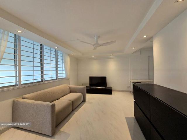 Detached House for rent in Alexandra Road
