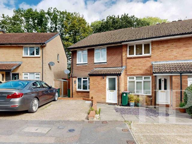 House for rent in Ifield West, Glynde