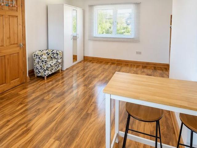 Studio for rent in London Borough of Ealing, Greater London