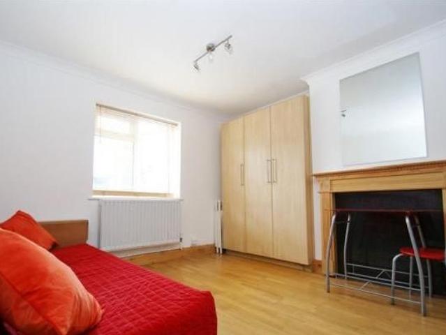 Studio for rent in London Borough of Ealing, Greater London