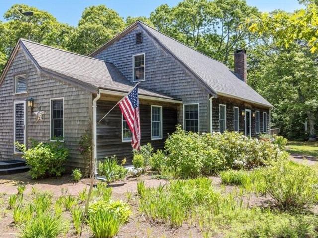 House for sale in Eastham