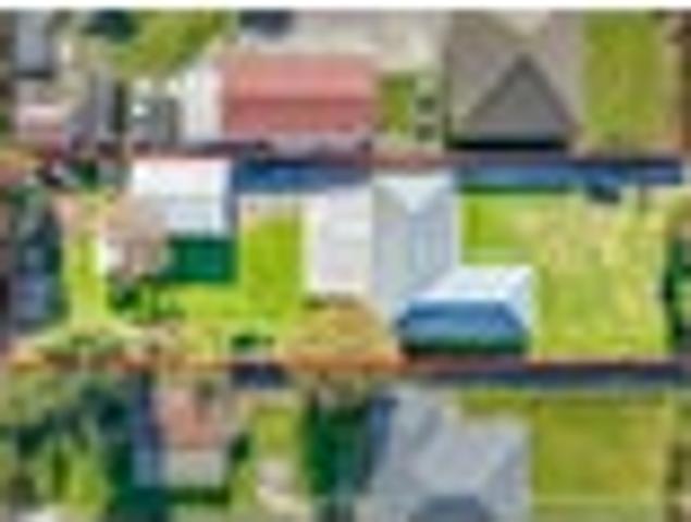 House for sale in Chaslands, Canterbury