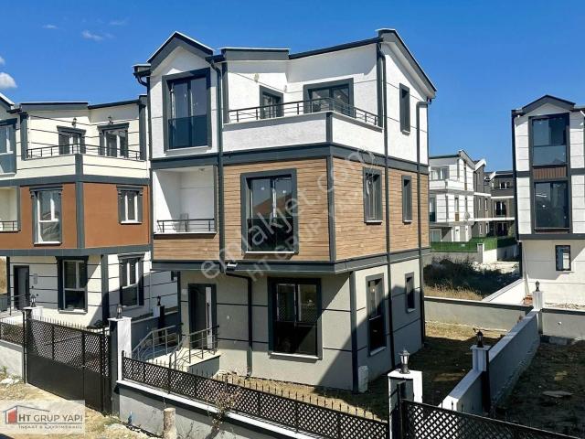 Marmaraereğlisi içerisinde satılık Villa