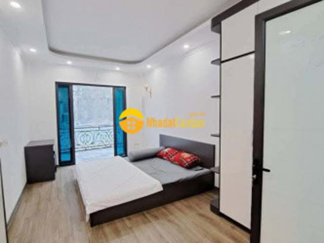 Nhà mặt phố bán
