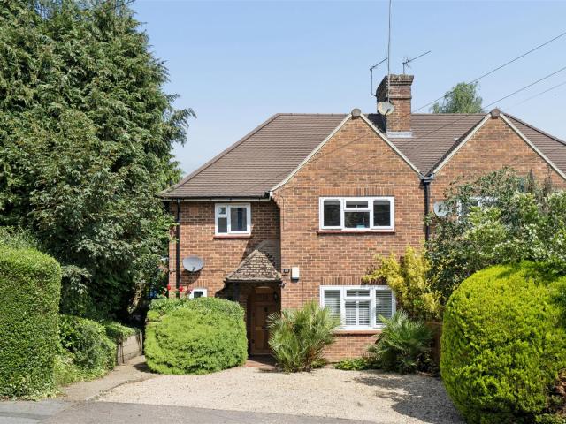 House for rent in Heronsgate, Batchworth
