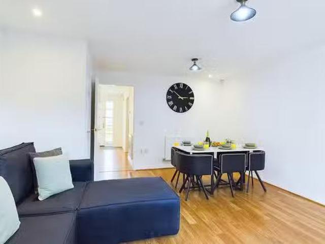 Apartment for rent in Benhall, Golden Valley