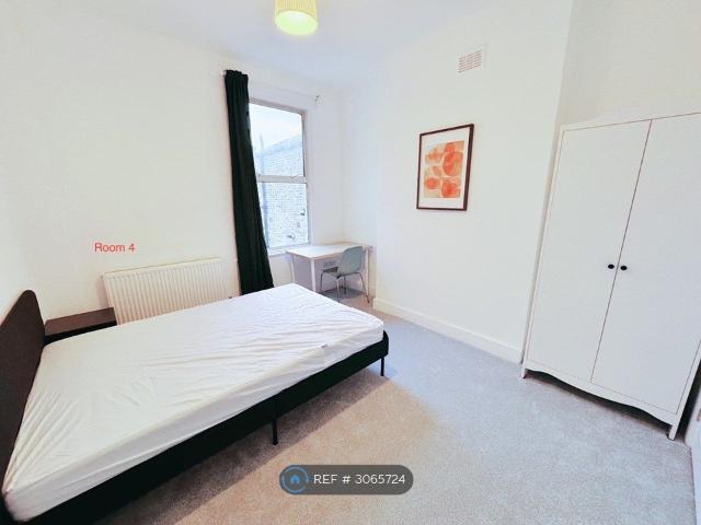 Room for rent in Stockwell Park, Greater London