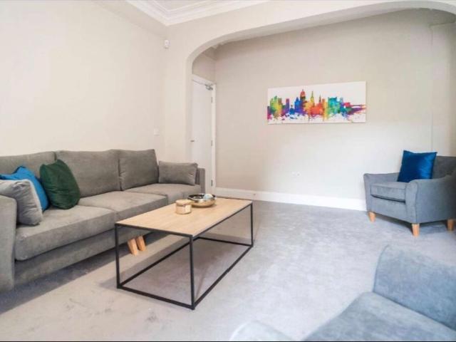 Room for rent in Haddon, East Midlands