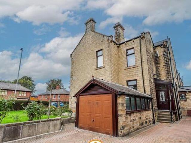 House for sale in Dewsbury, West Yorkshire