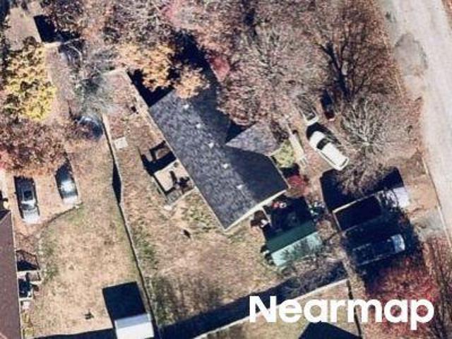 House for sale in Rolling Acres, Fairview