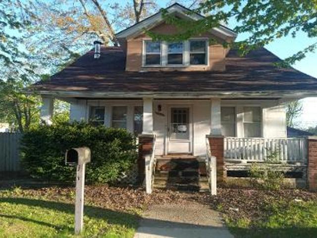House for sale in Warren