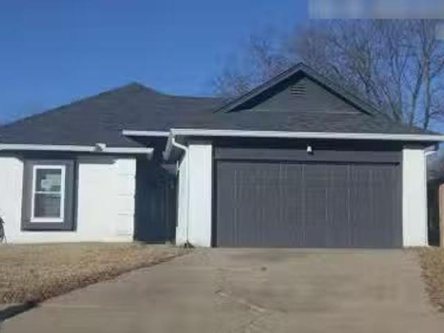 House for sale in Arlington
