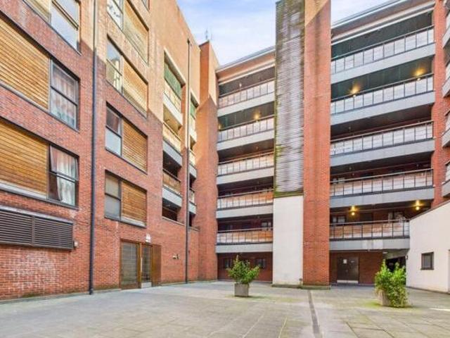 House for sale in Birkenhead