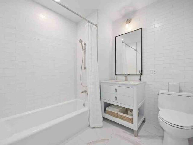 Apartment for rent in Glenwood, New York