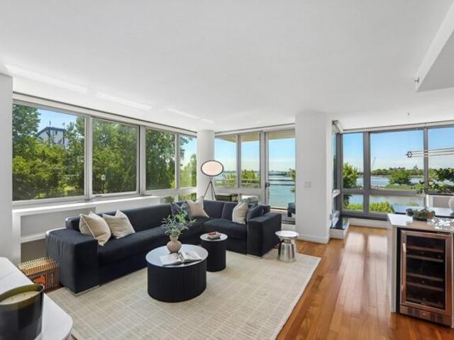 Condo for sale in Hudson, New Jersey