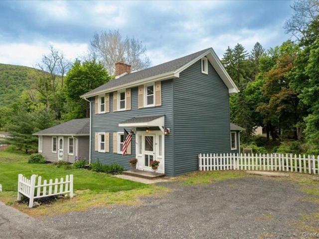 House for sale in Cornwall, New York
