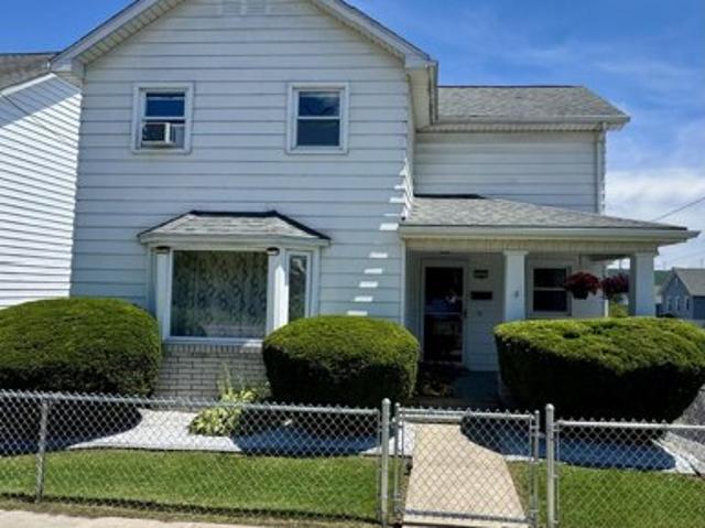 House for sale in Forest City