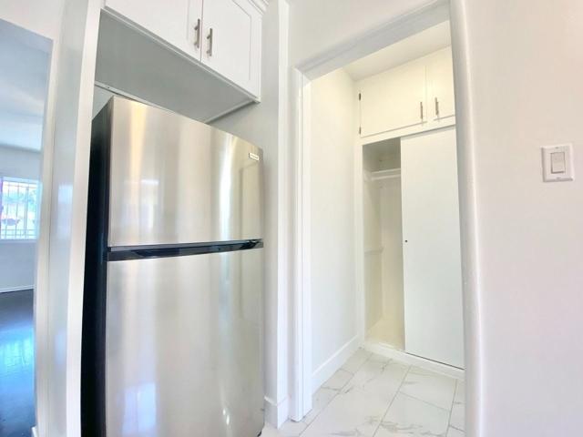 Apartment for rent in Canoga Park, California