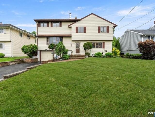 House for sale in Clifton