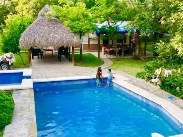 Huerta nogalera en el pueblo mágico Bustamante, N.L