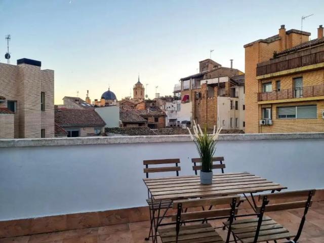 Apartamento en alquiler en Barrio de Santo Domingo y San Martín, Huesca/Uesca