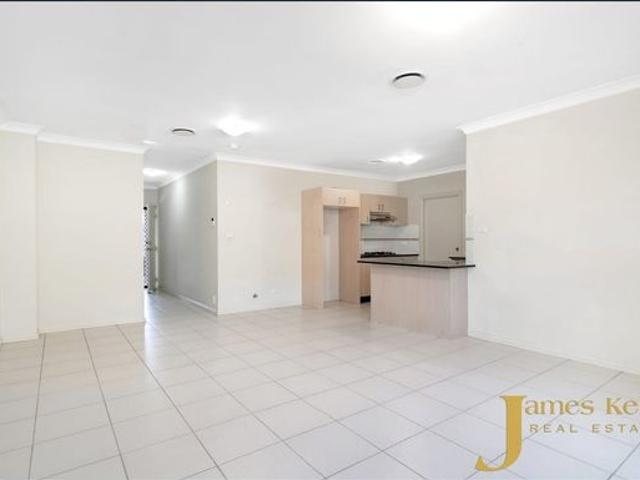 Townhouse for rent in Sydney, New South Wales