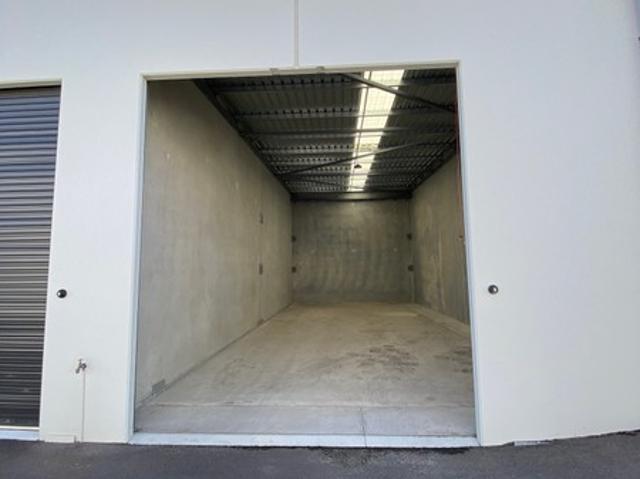 Warehouse for rent in Bibra Lake, Western Australia