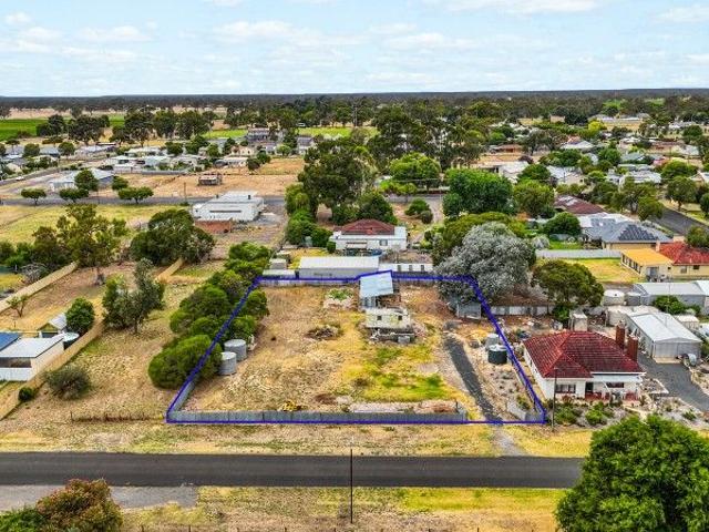 Land for sale in Comaum, South Australia