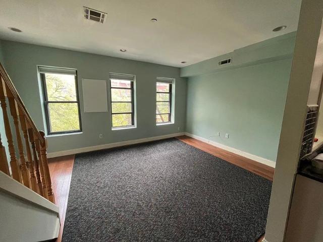 Room for rent in Arverne, New York