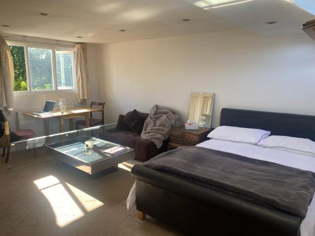 Studio for rent in Brent Cross, Greater London