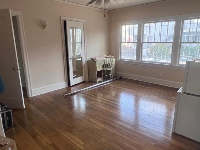Room for rent in Canoga Park, California