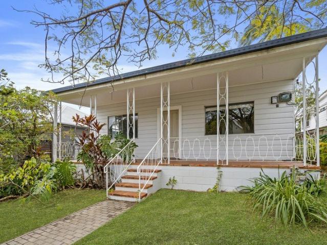 House for sale in Hill End, Greater Brisbane