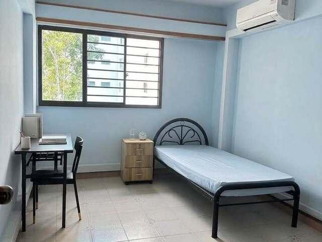 Room for rent in Simei, Singapore