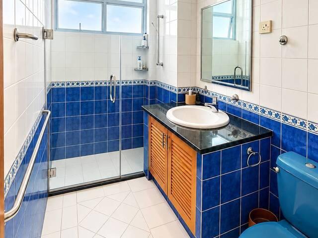 Room for rent in Anak Bukit, Singapore
