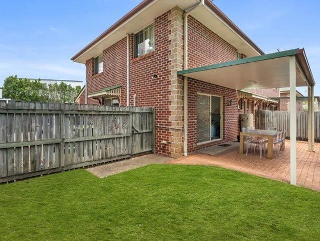 Townhouse for rent in Toombul, Queensland