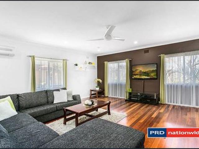 House for rent in Wollongong West, New South Wales