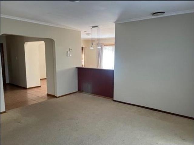 House for rent in Churchill, Victoria