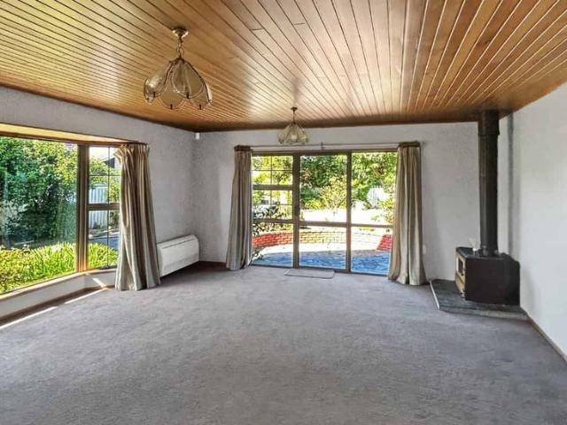 House for rent in Chaslands, Canterbury