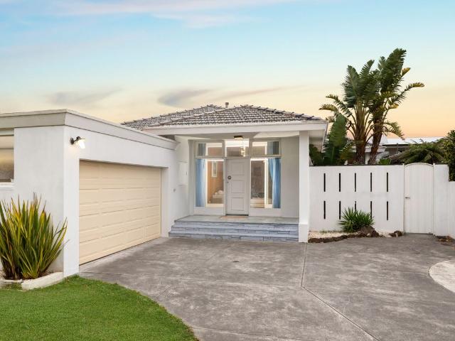 House for sale in Bentleigh