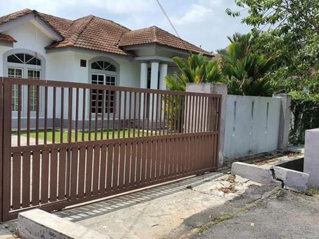 Bungalow for sale in Tanjong Sepat, Selangor